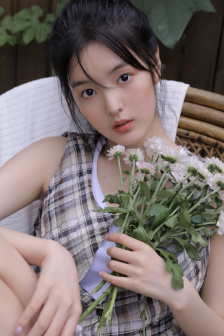 诱人的小峓子BD中文